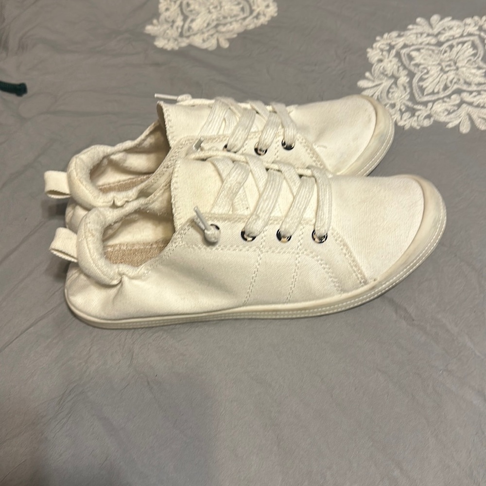 Maurice’s white shoes, size 8 1/2 worn once